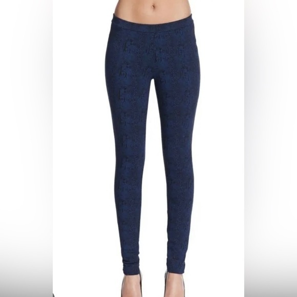 Joie Pants - JOIE  Keena Snake Skin Print Blue & Black Legging Sz M